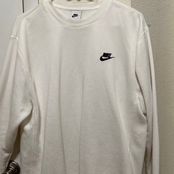 Nike Men’s Medium White Sweatshirt - Picture 1 of 3